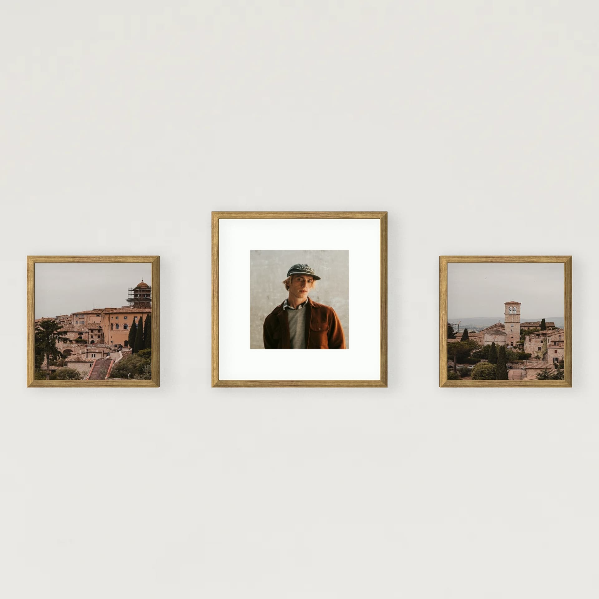 Fotovæg 3 rammer - Gable Gallery - hovedvisning